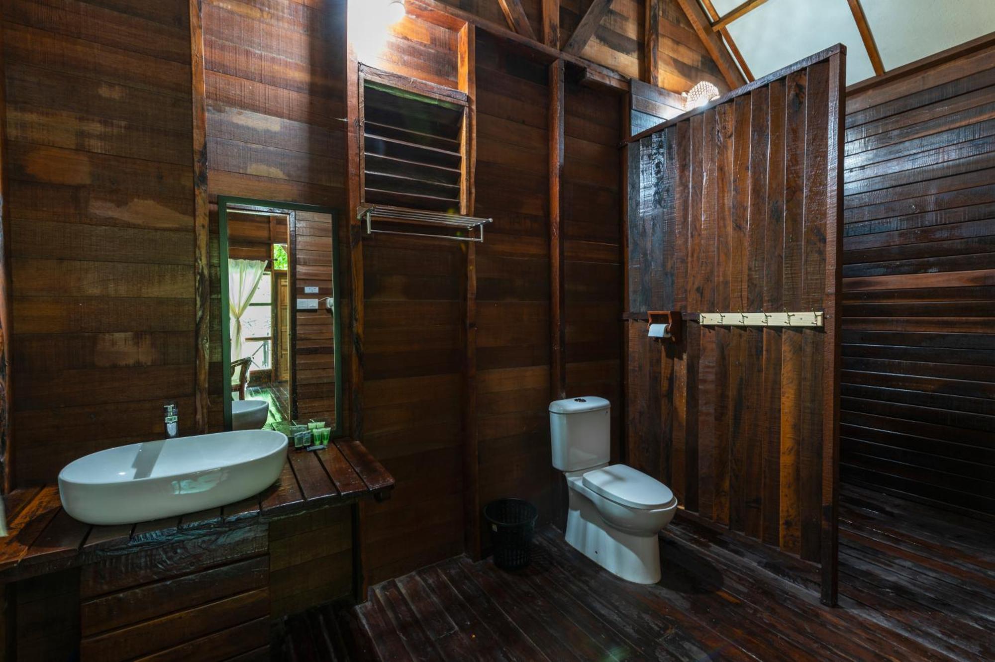 Borneo Sepilok Rainforest Resort Экстерьер фото