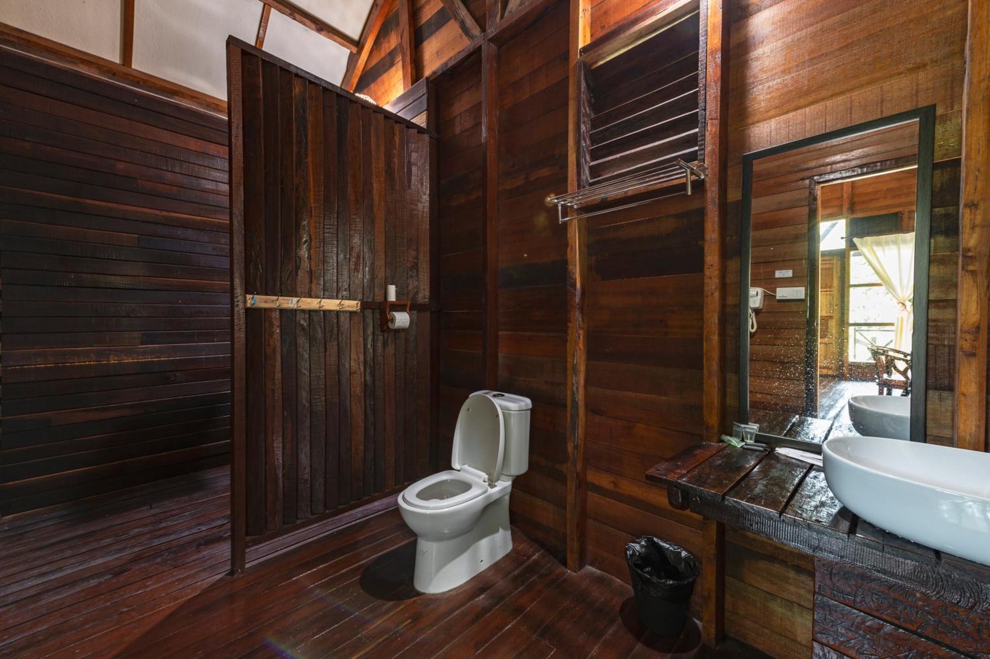 Borneo Sepilok Rainforest Resort Экстерьер фото